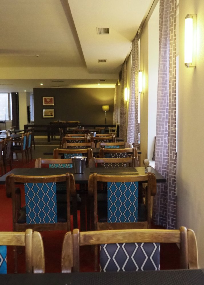 Hotelli Hirvi’s dining hall